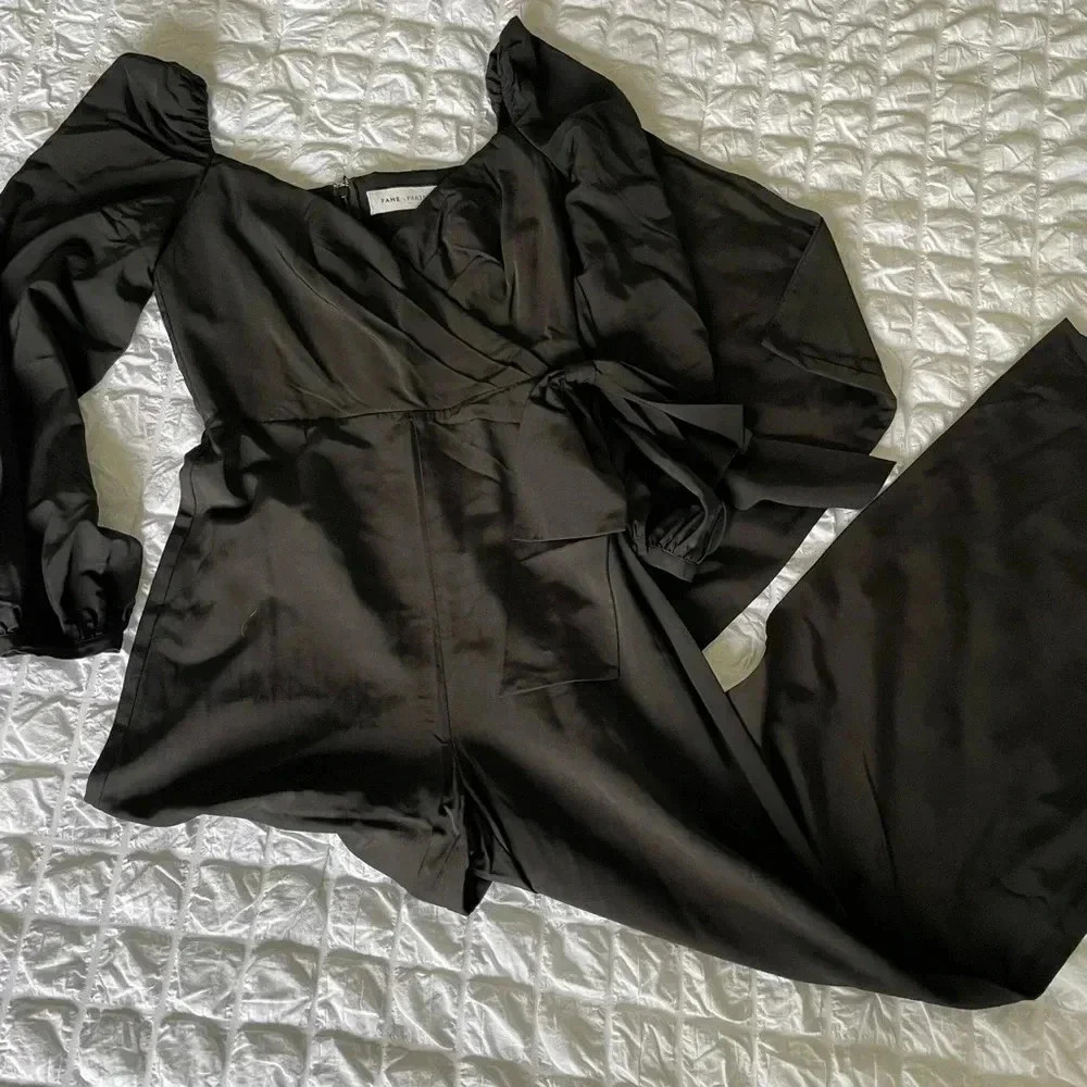 Fame and Partners black side bow romper